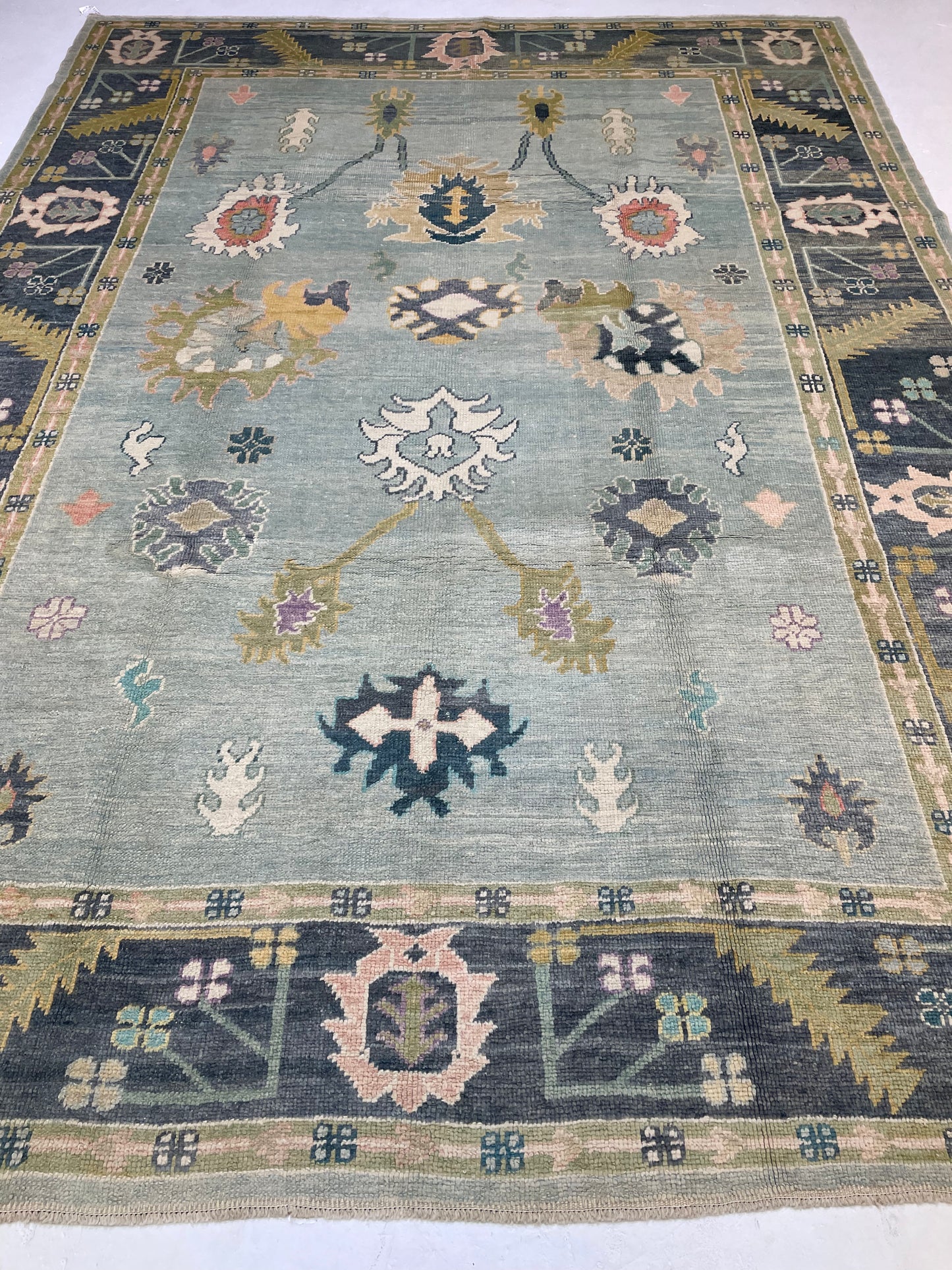 Hand-Knotted Wool Rug Turkish Oushak 8'7" x 11'9"