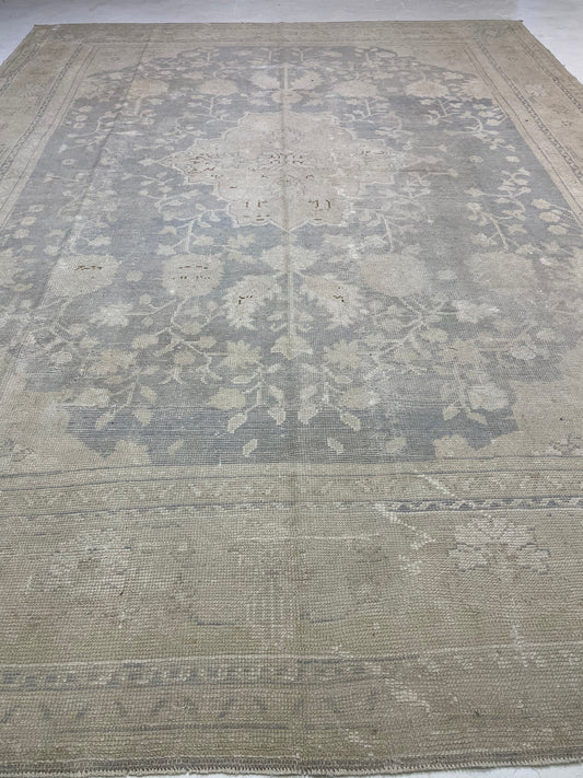 Hand-Knotted Wool Rug Turkish Oushak 10'7" x 14'4"