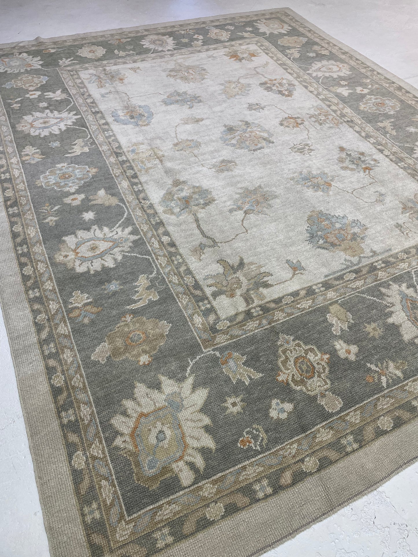 Hand-Knotted Wool Rug Turkish Oushak 9'1" x 11'10"