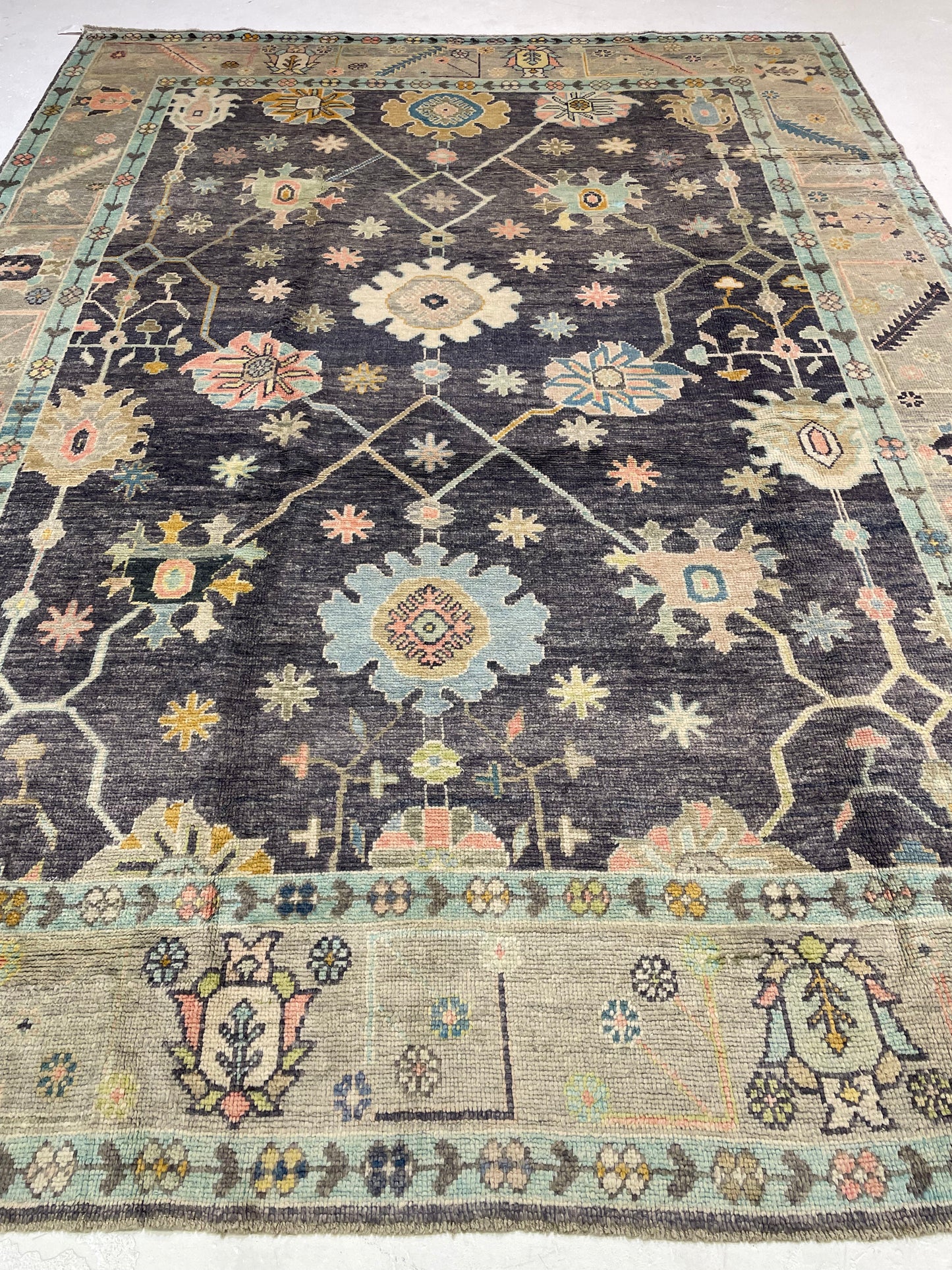 Hand-Knotted Wool Rug Turkish Oushak 9' x 12'6"