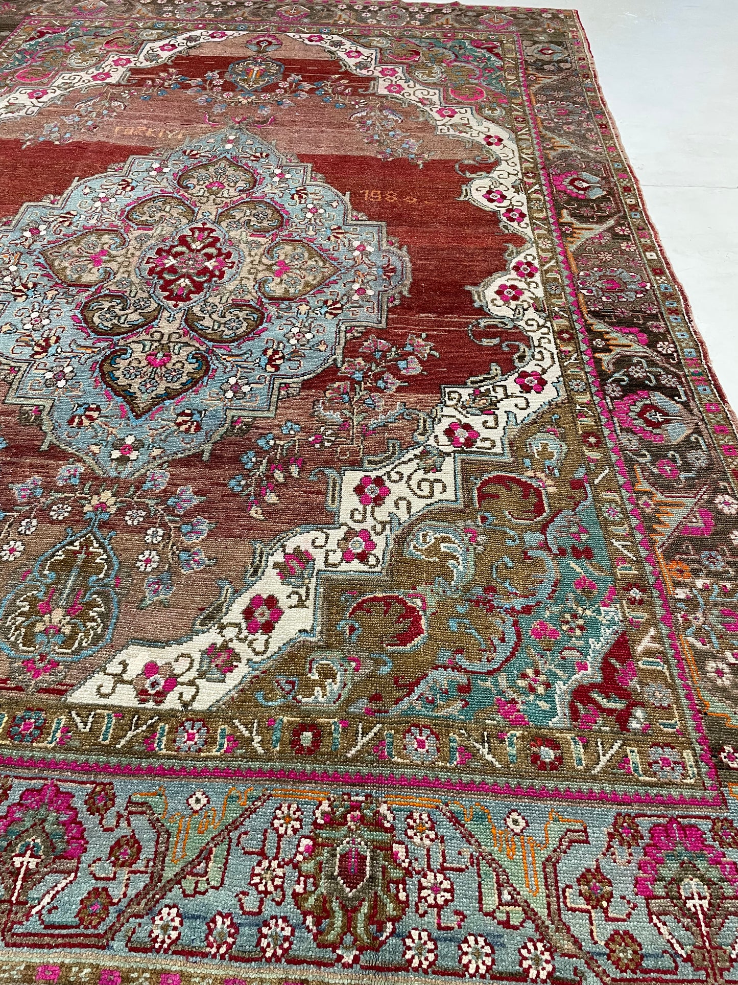 Hand-Knotted Wool Rug Turkish Oushak 8'10" x 12'5"