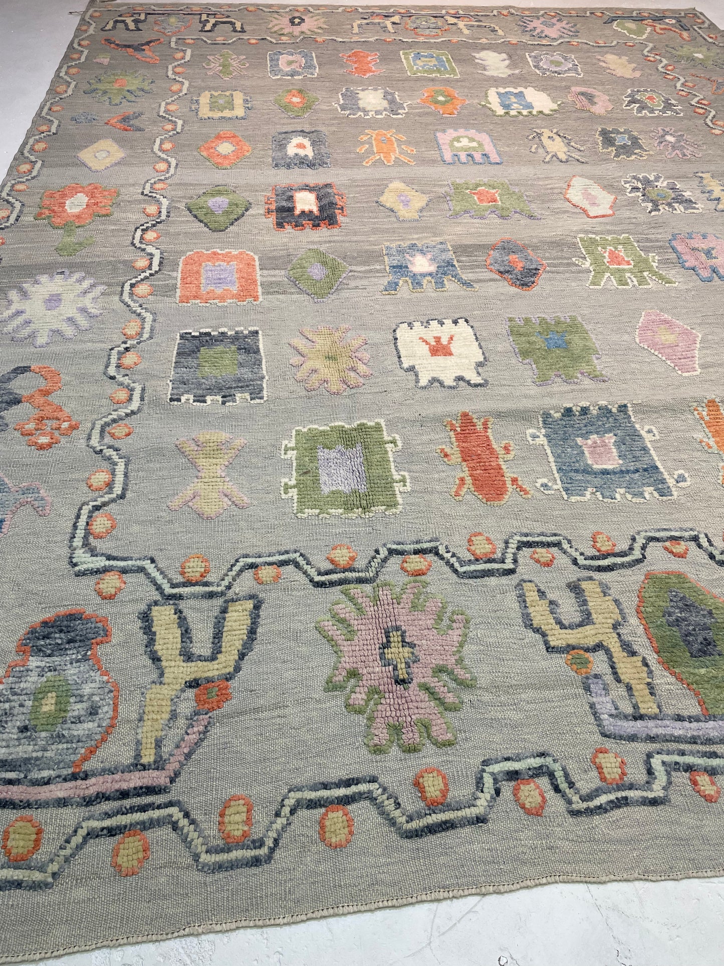 Hand-Knotted Wool Rug Turkish Oushak 10'10" x 13'9"