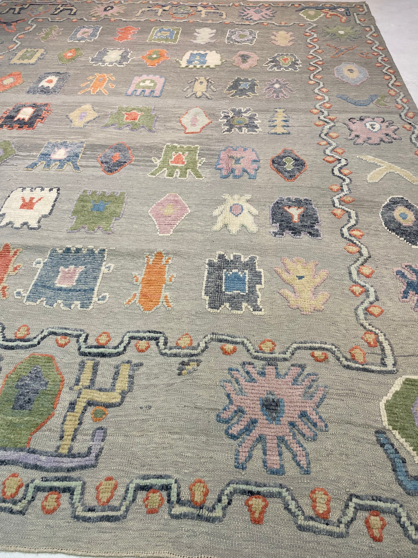 Hand-Knotted Wool Rug Turkish Oushak 10'10" x 13'9"