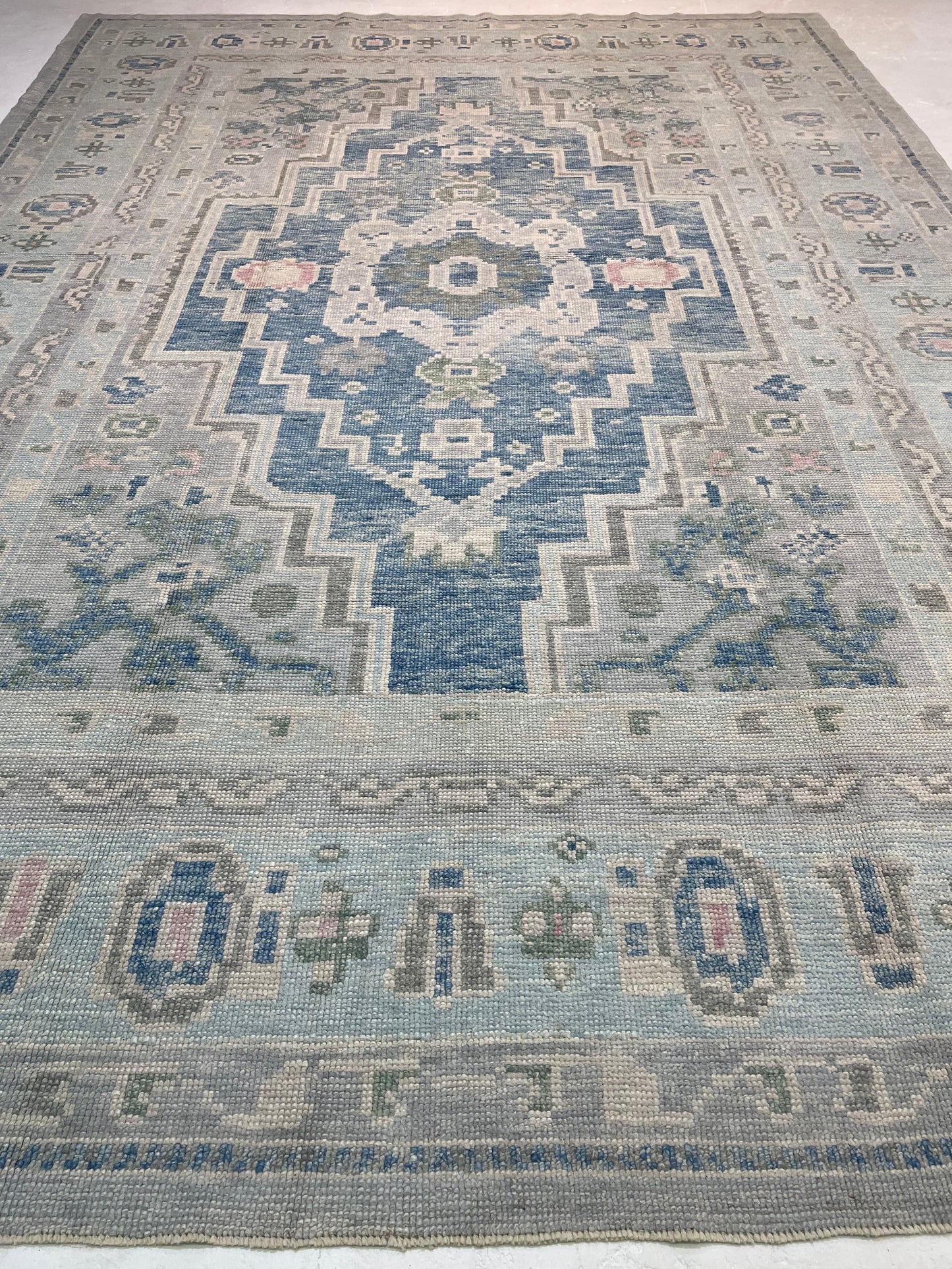 Hand-Knotted Wool Rug Turkish Oushak 9'6" x 13'6"