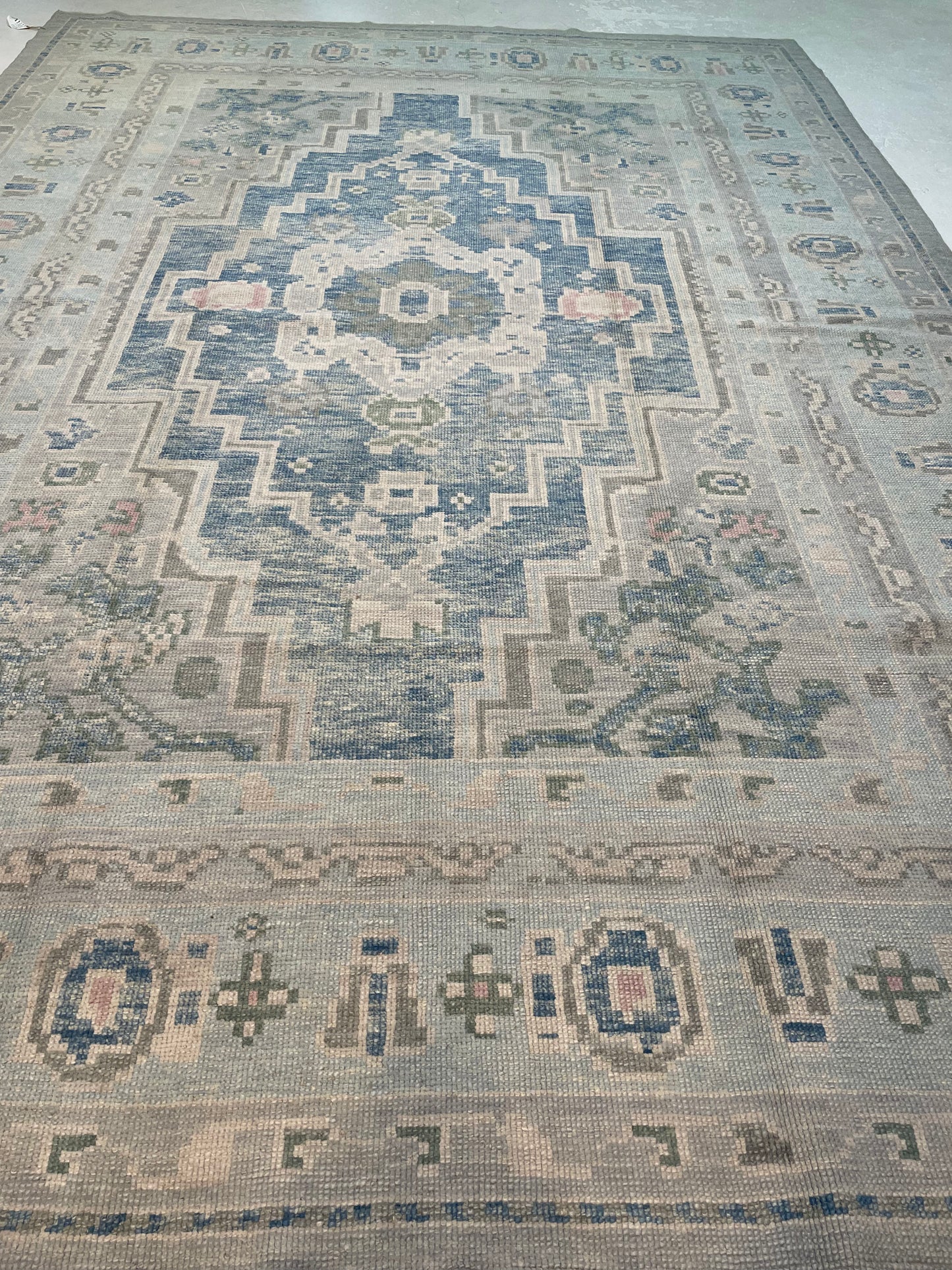 Hand-Knotted Wool Rug Turkish Oushak 9'6" x 13'6"