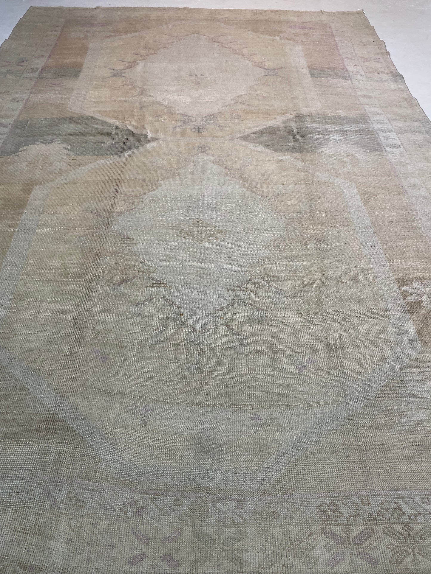 Hand-Knotted Wool Rug Turkish Oushak 8' x 12'2"