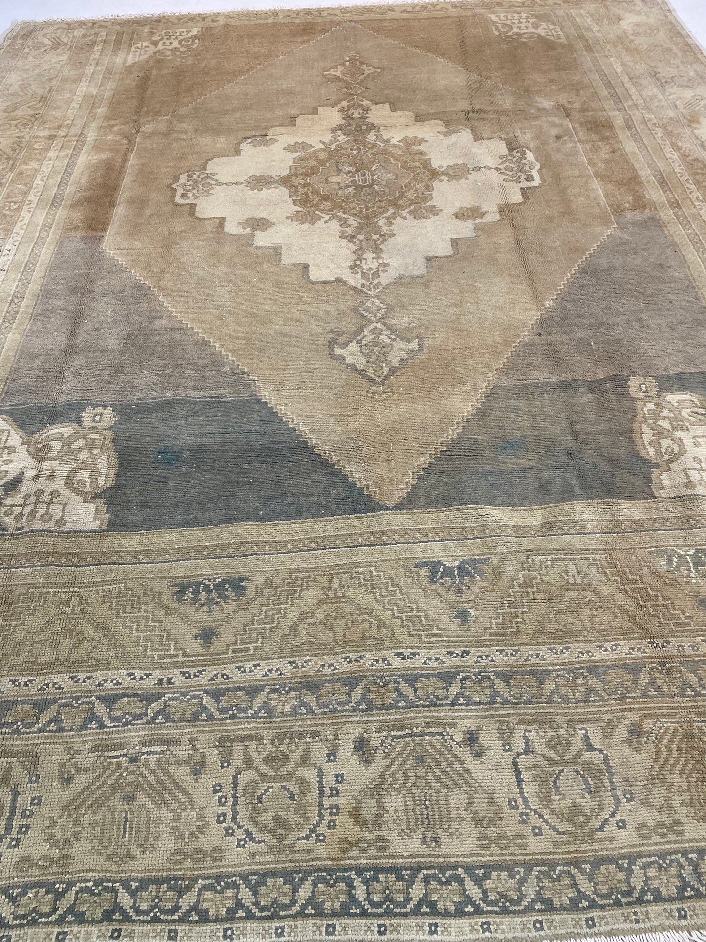 Hand-Knotted Wool Rug Turkish Oushak 7'6" x 8'11"