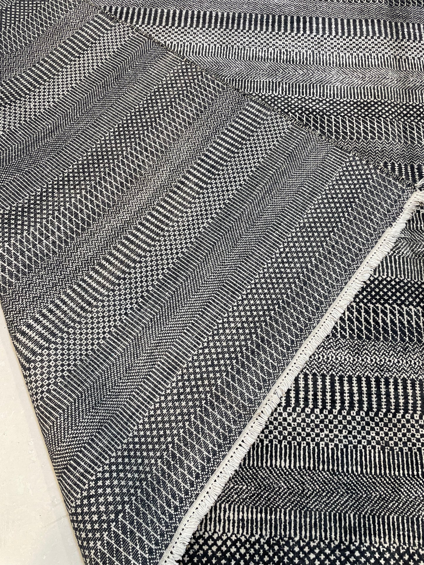 Hand-Knotted Wool Rug Turkish Oushak 7'9" x 10'