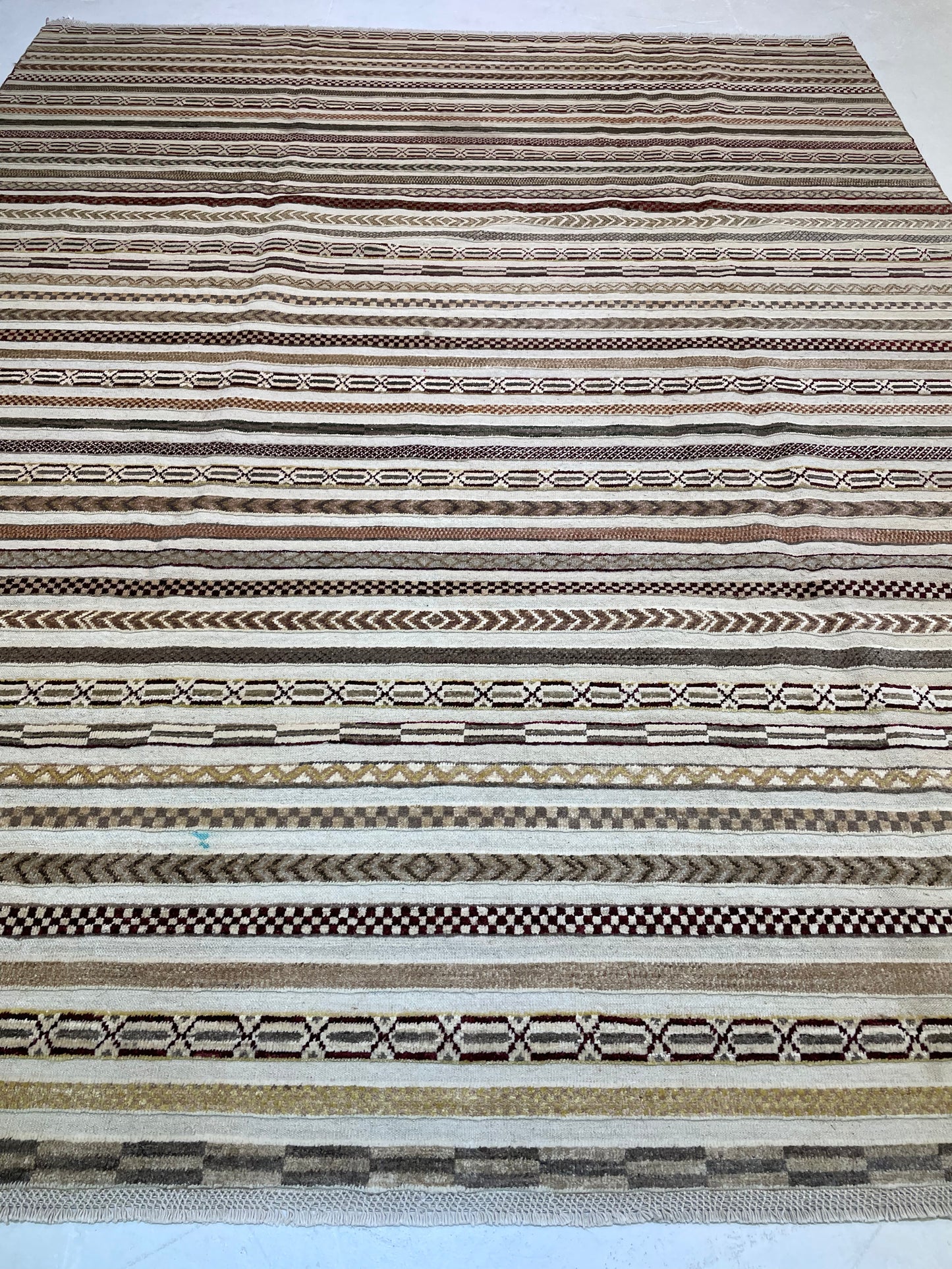 Hand-Knotted Wool Rug Turkish Oushak 7'11" x 9'8"