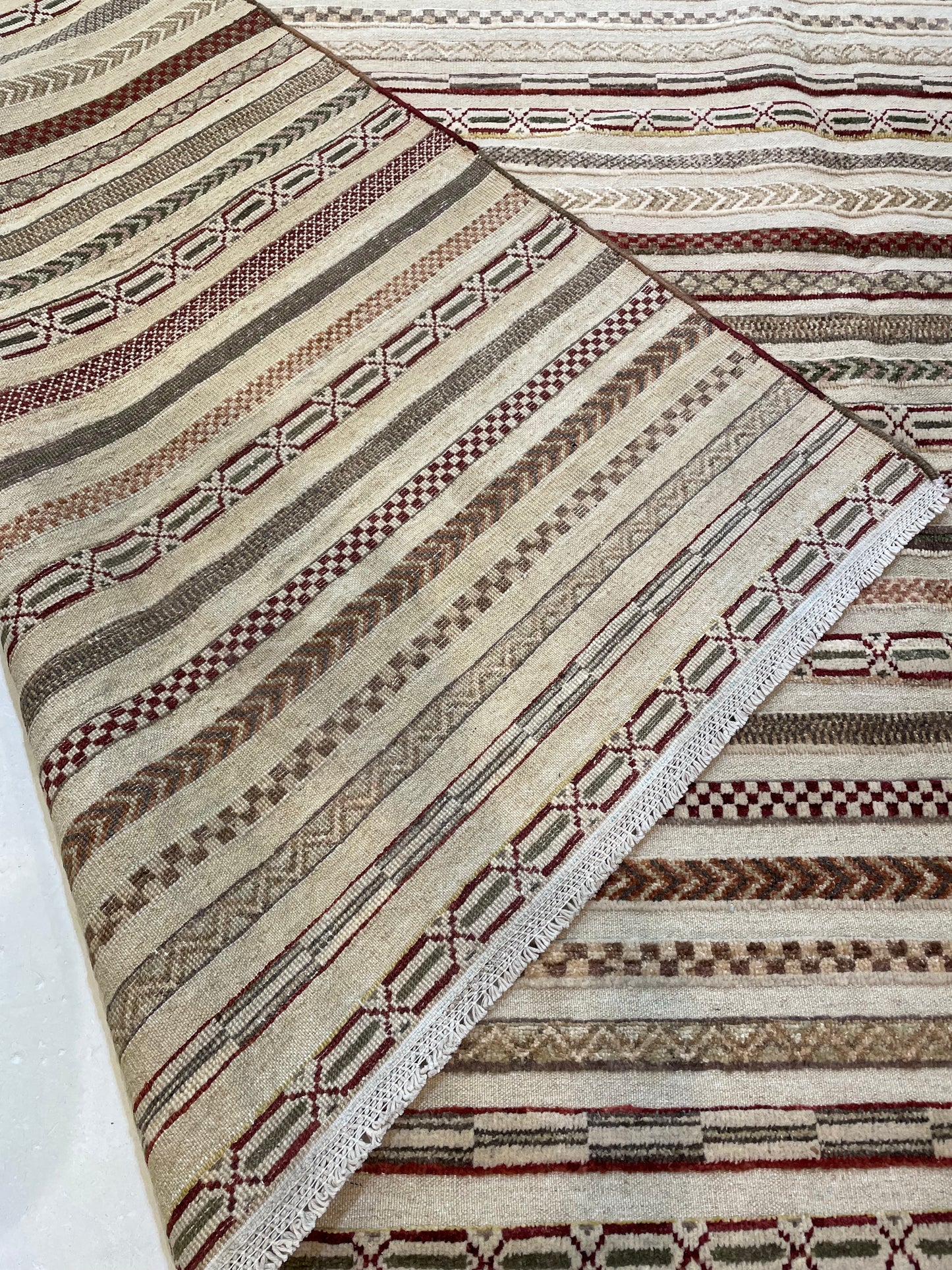 Hand-Knotted Wool Rug Turkish Oushak 7'11" x 9'8"