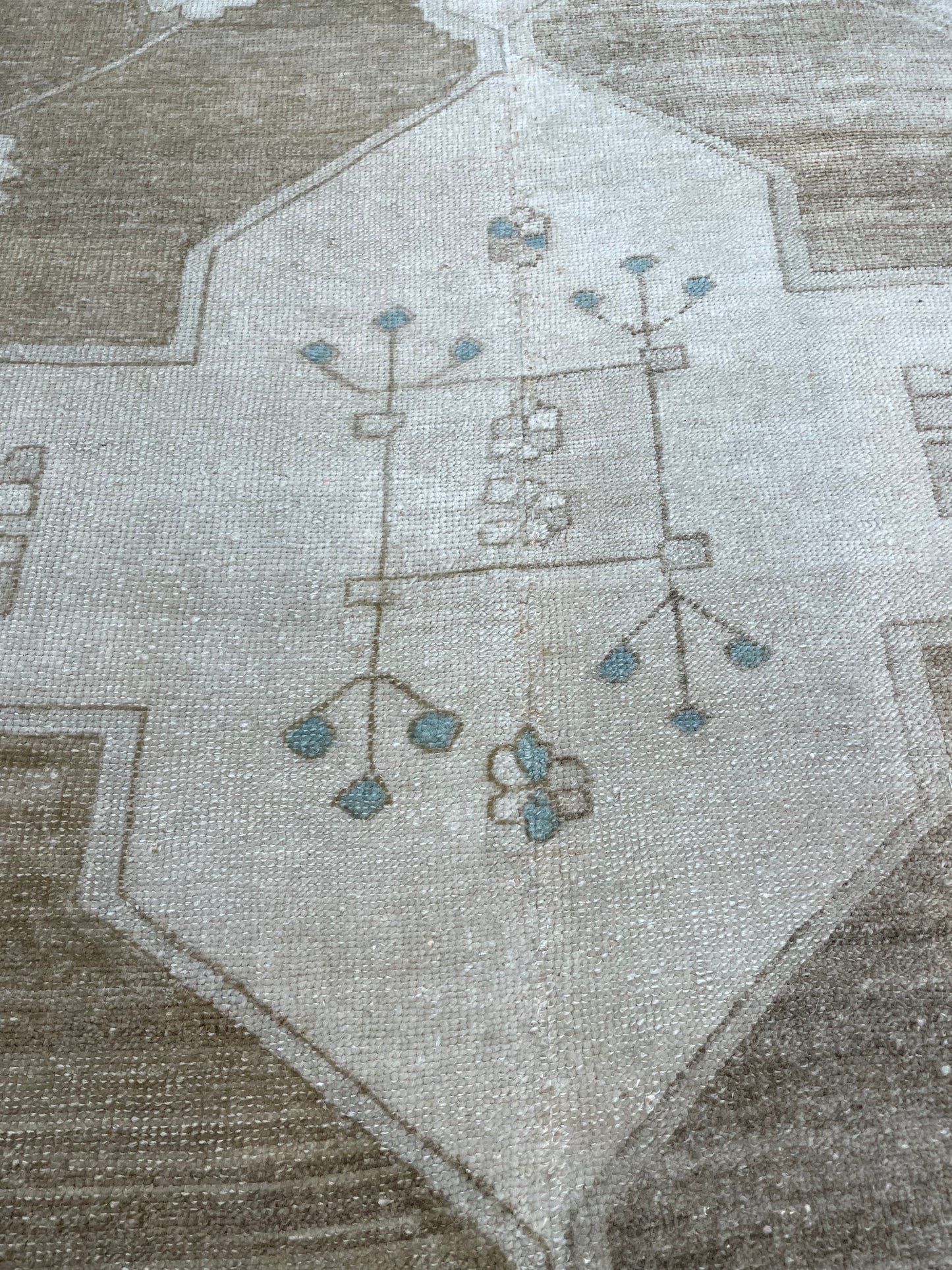 Hand-Knotted Wool Rug Turkish Oushak 10'7" x 13'7"