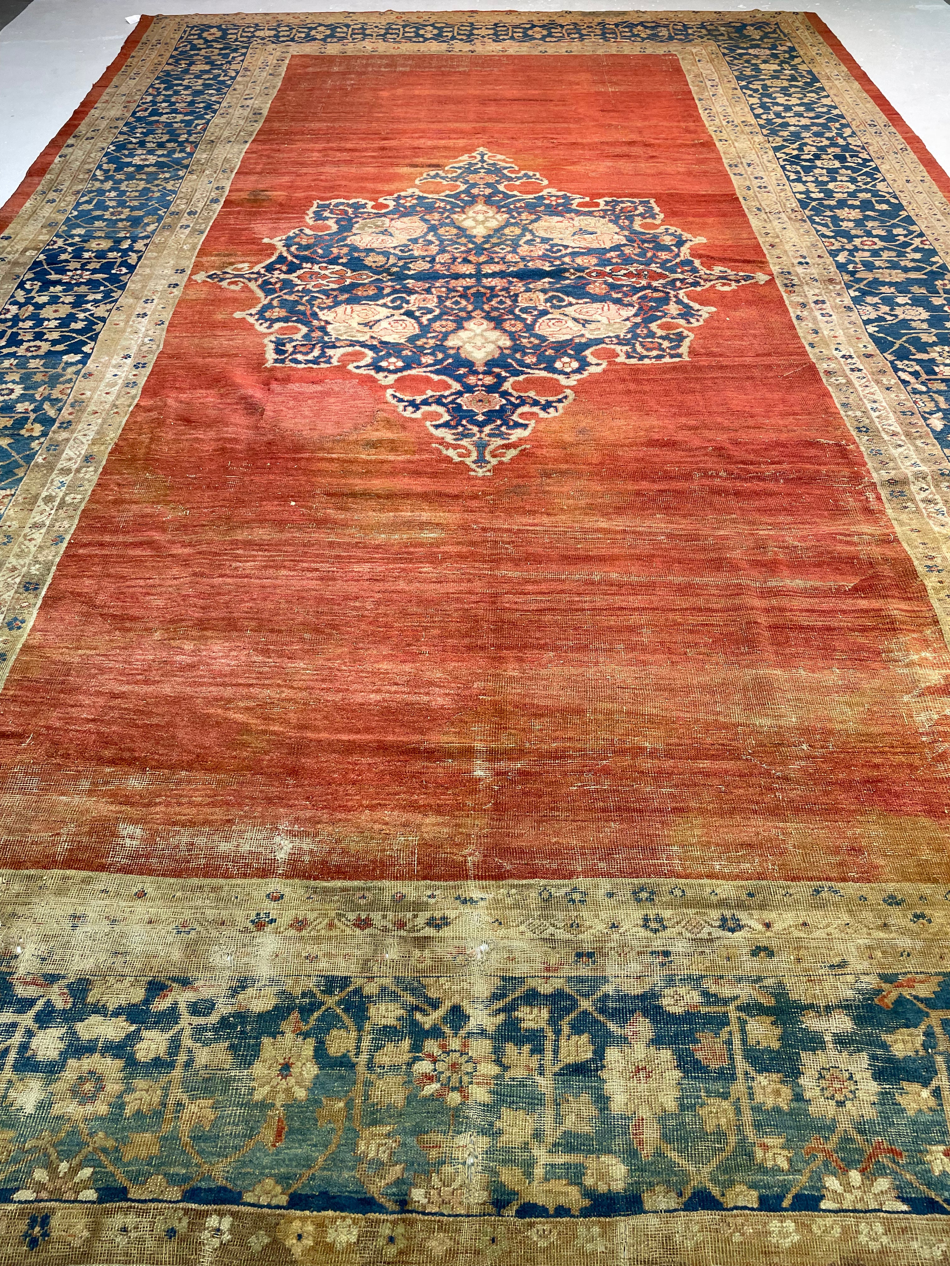 Hand-Knotted Wool Rug Sultan Abad 12'1