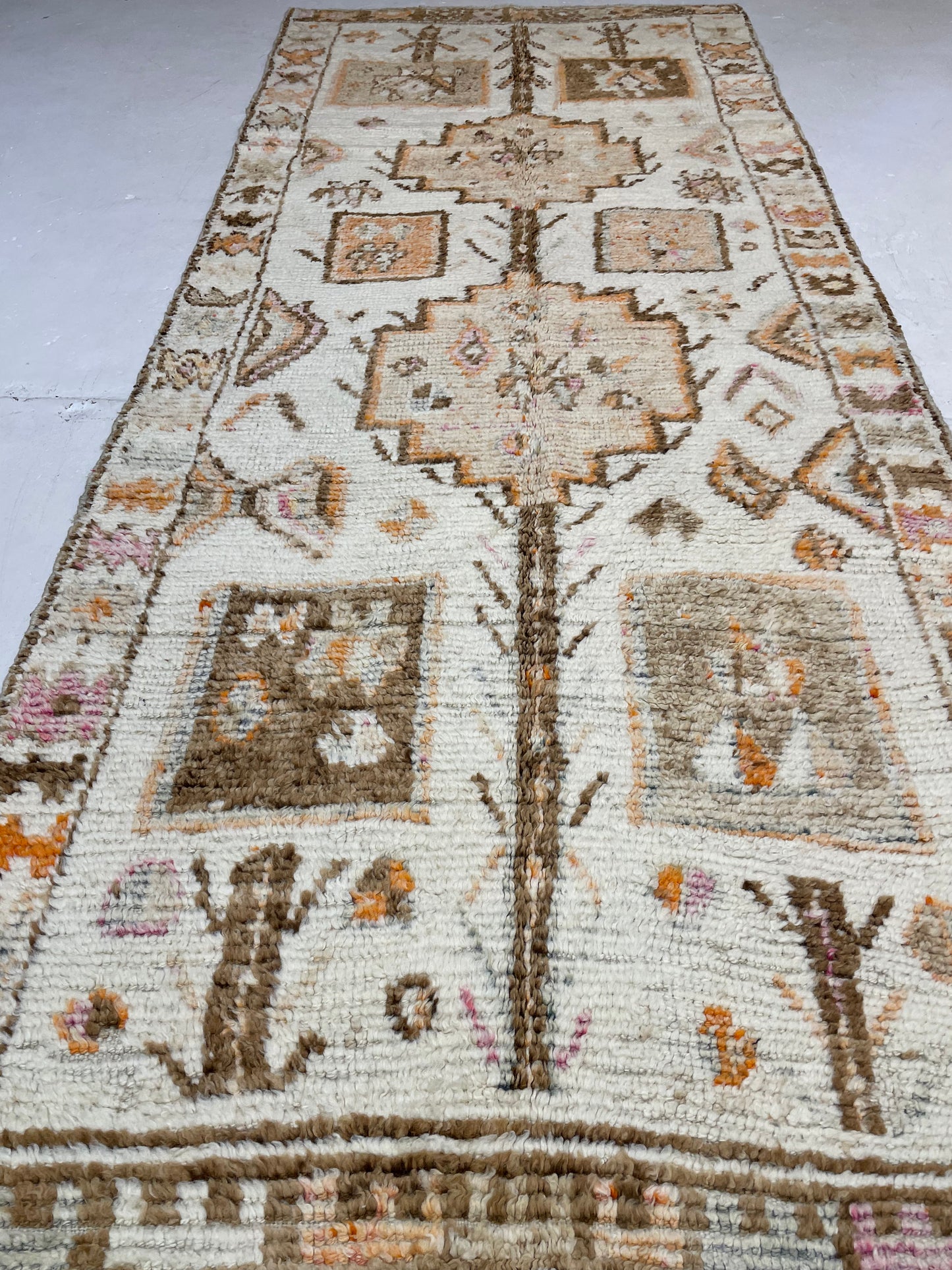 Hand-Knotted Wool Runner Turkish Oushak 4' x 9'7"