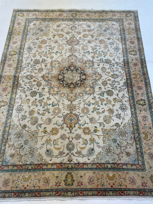 Hand-Knotted Wool Rug Tabriz 5' x 6'8"