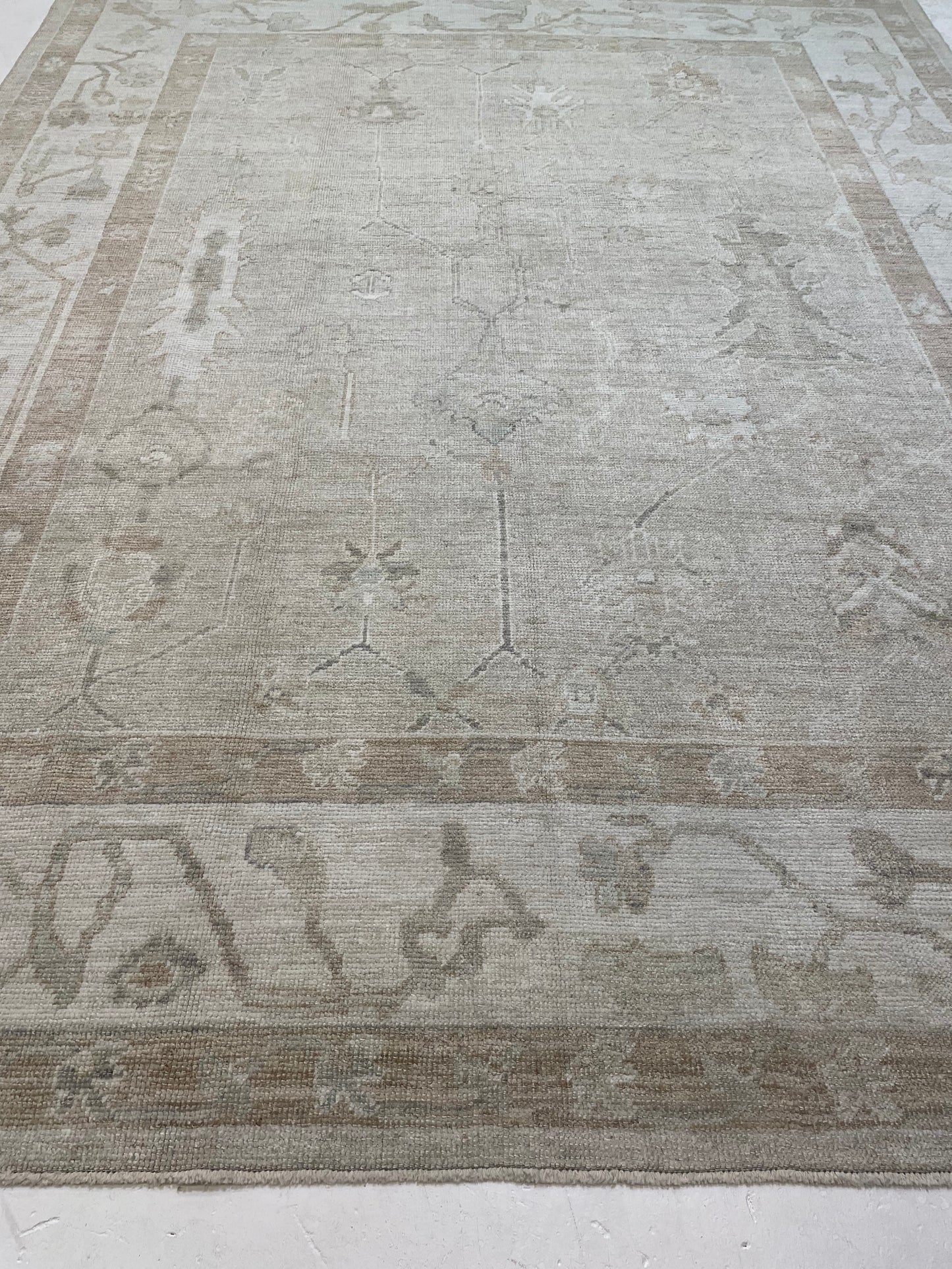 Hand-Knotted Wool Rug Turkish Oushak 8'3" x 10'6"