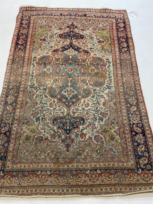 Hand-Knotted Wool Rug Isfehan Ahmad 4'6" x 6'6"