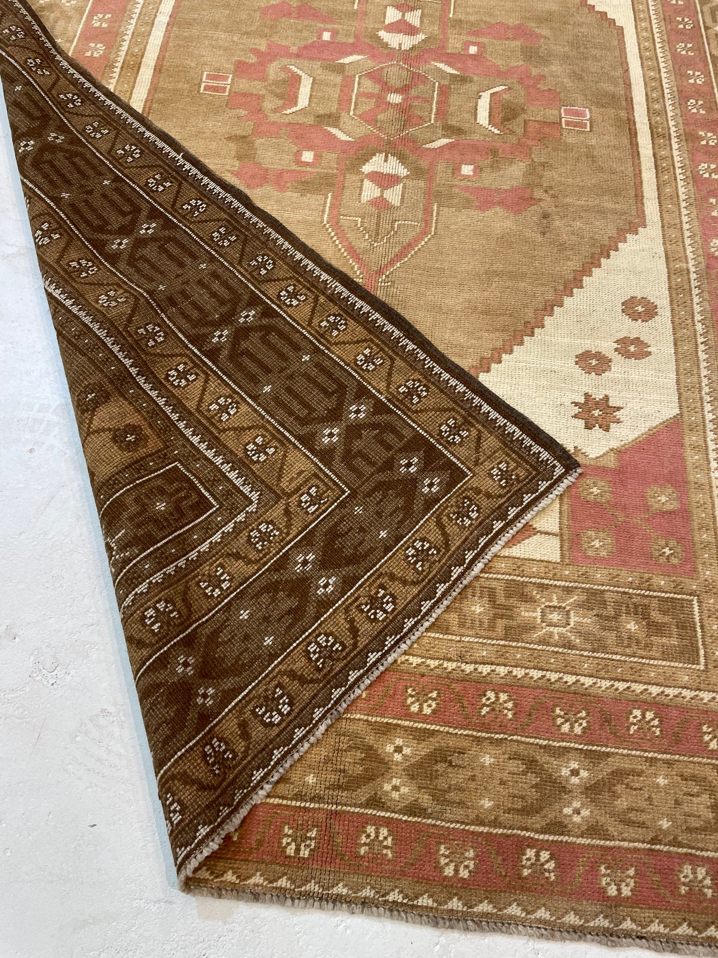 Hand-Knotted Wool Rug Turkish Oushak 5'2" x 7'11"
